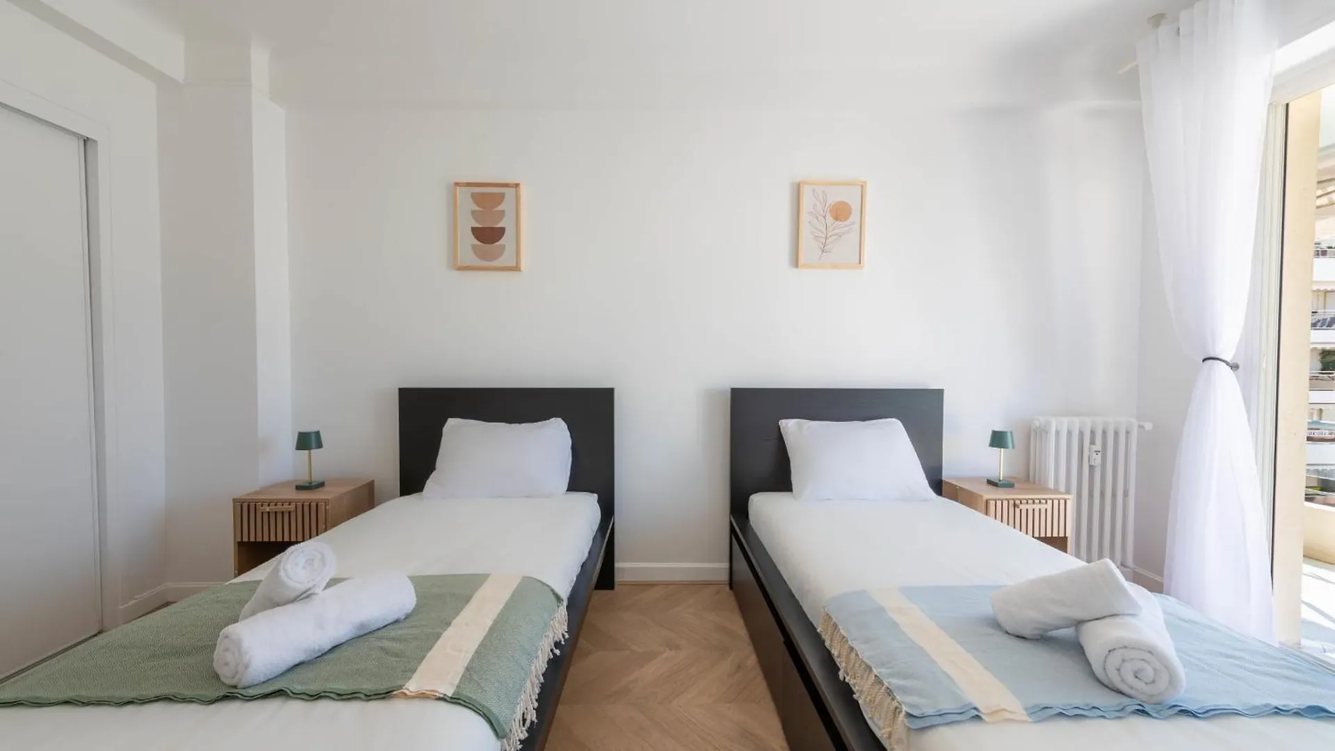 Spacious 2-Br Apartment Walk To Beach & City Center Cannes France